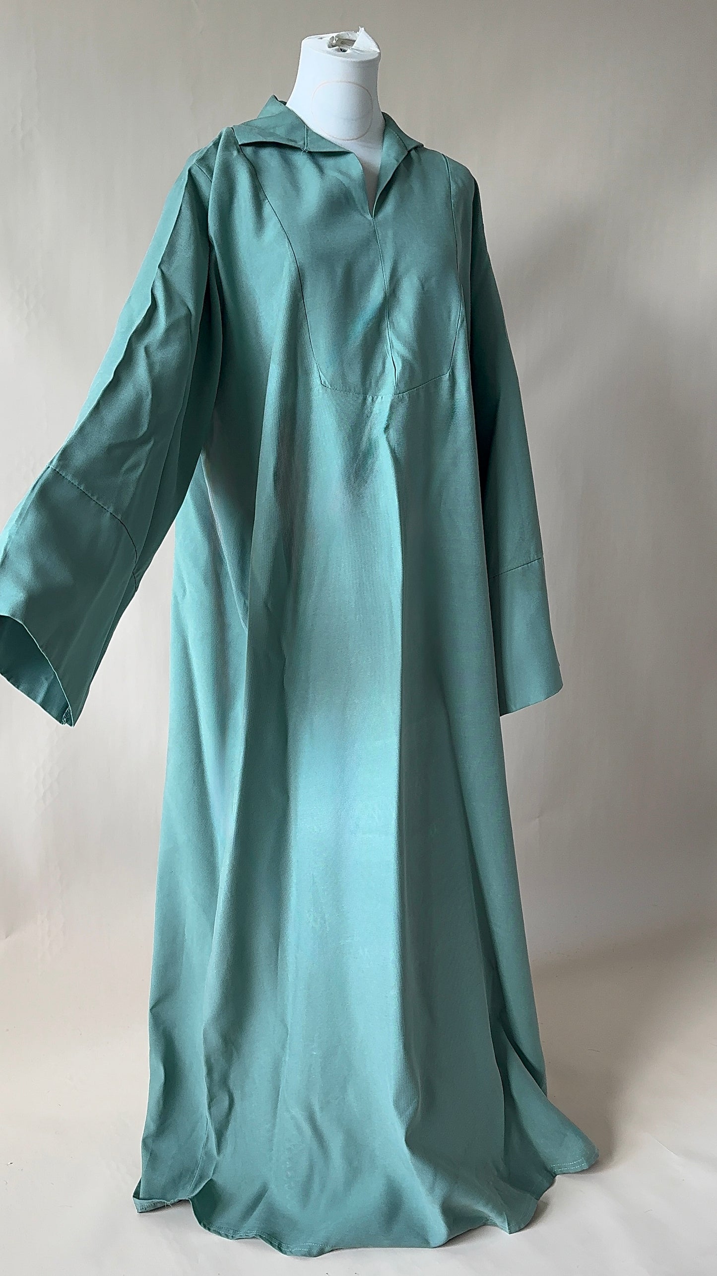ABAYA LINA