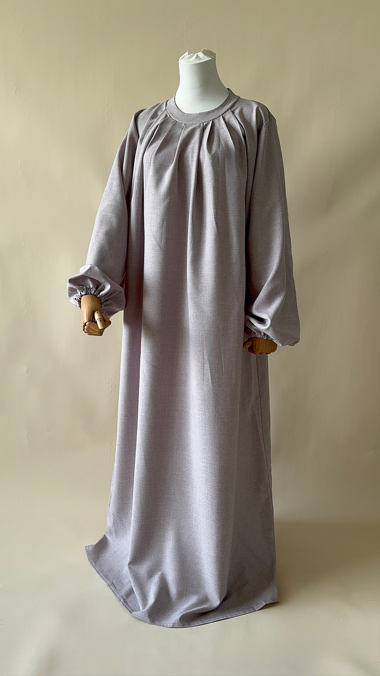 ABAYA DANA