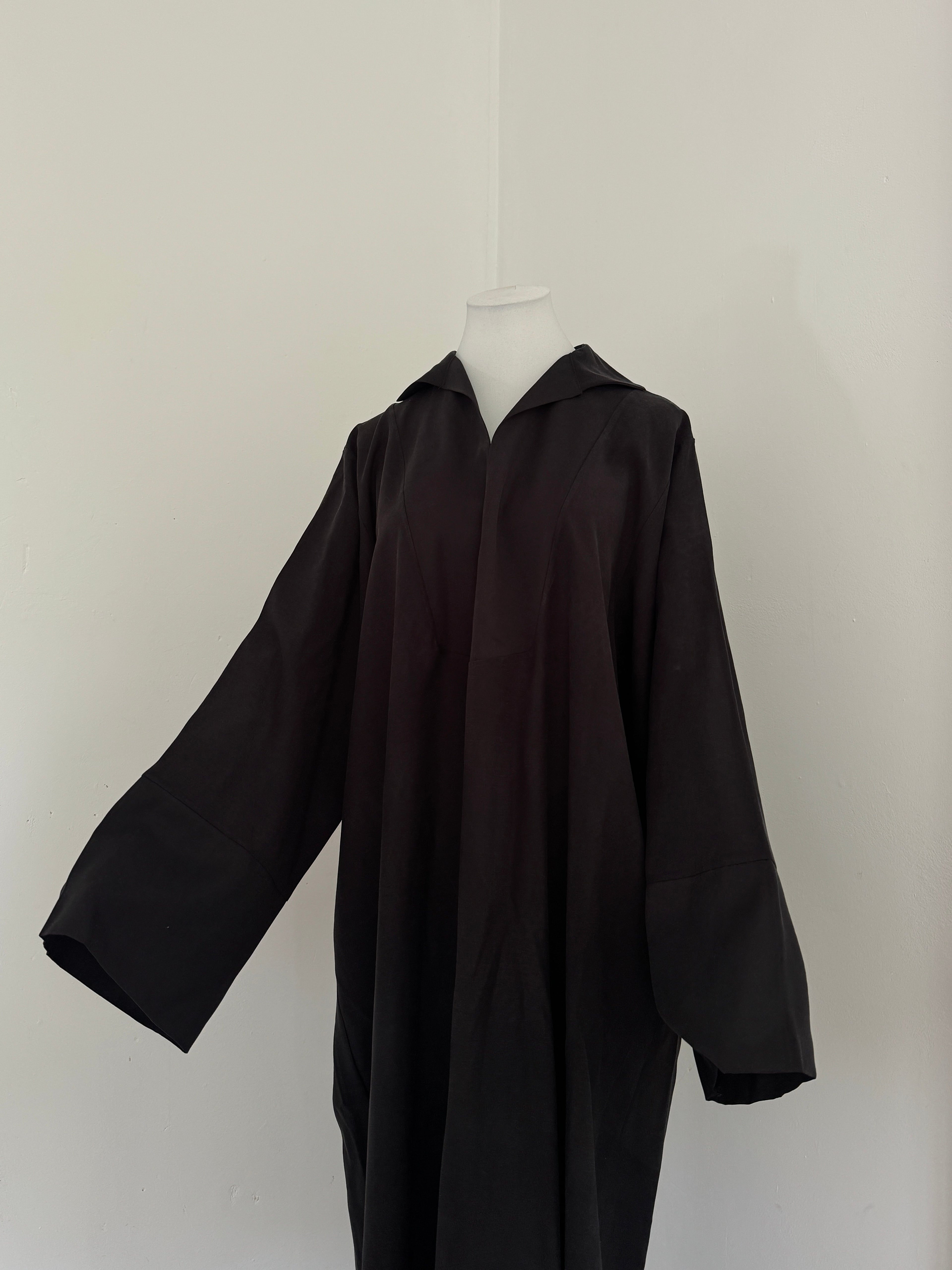 ABAYA LINA