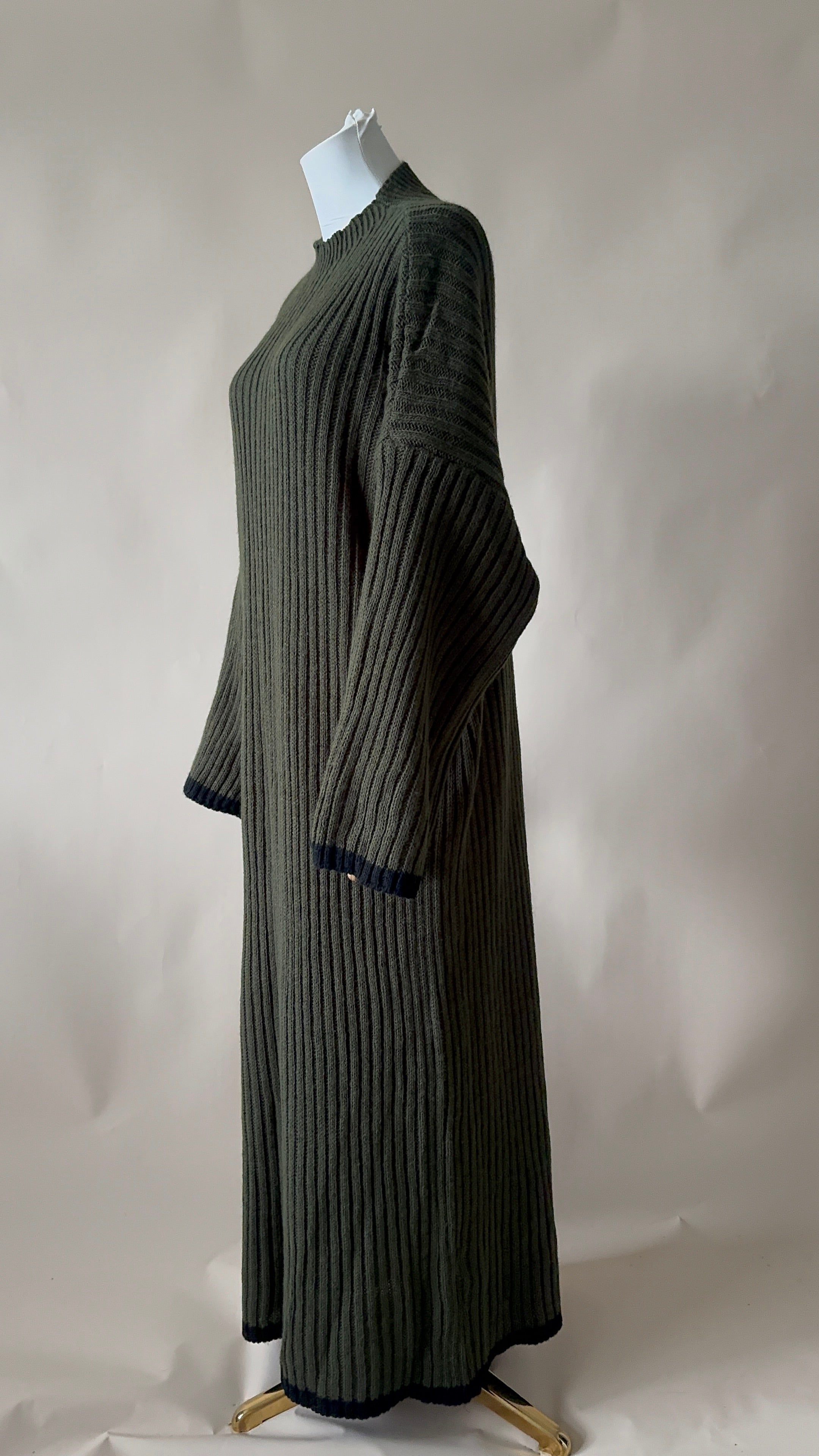 STRICKKLEID MIRA