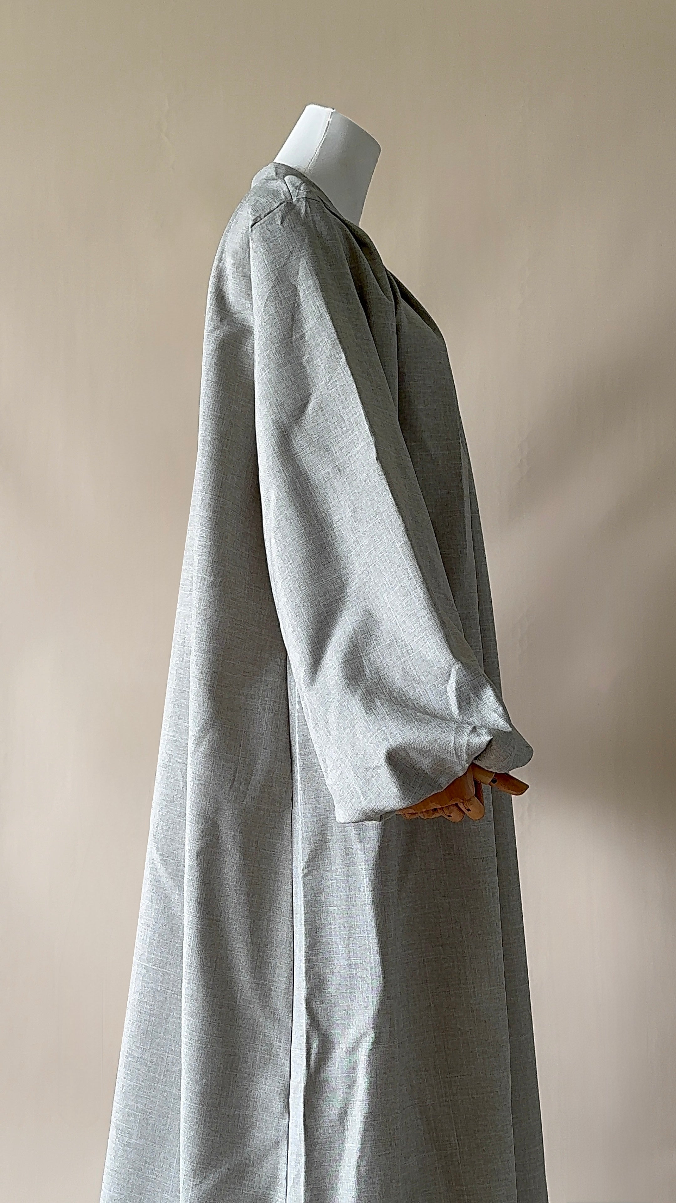 ABAYA DANA