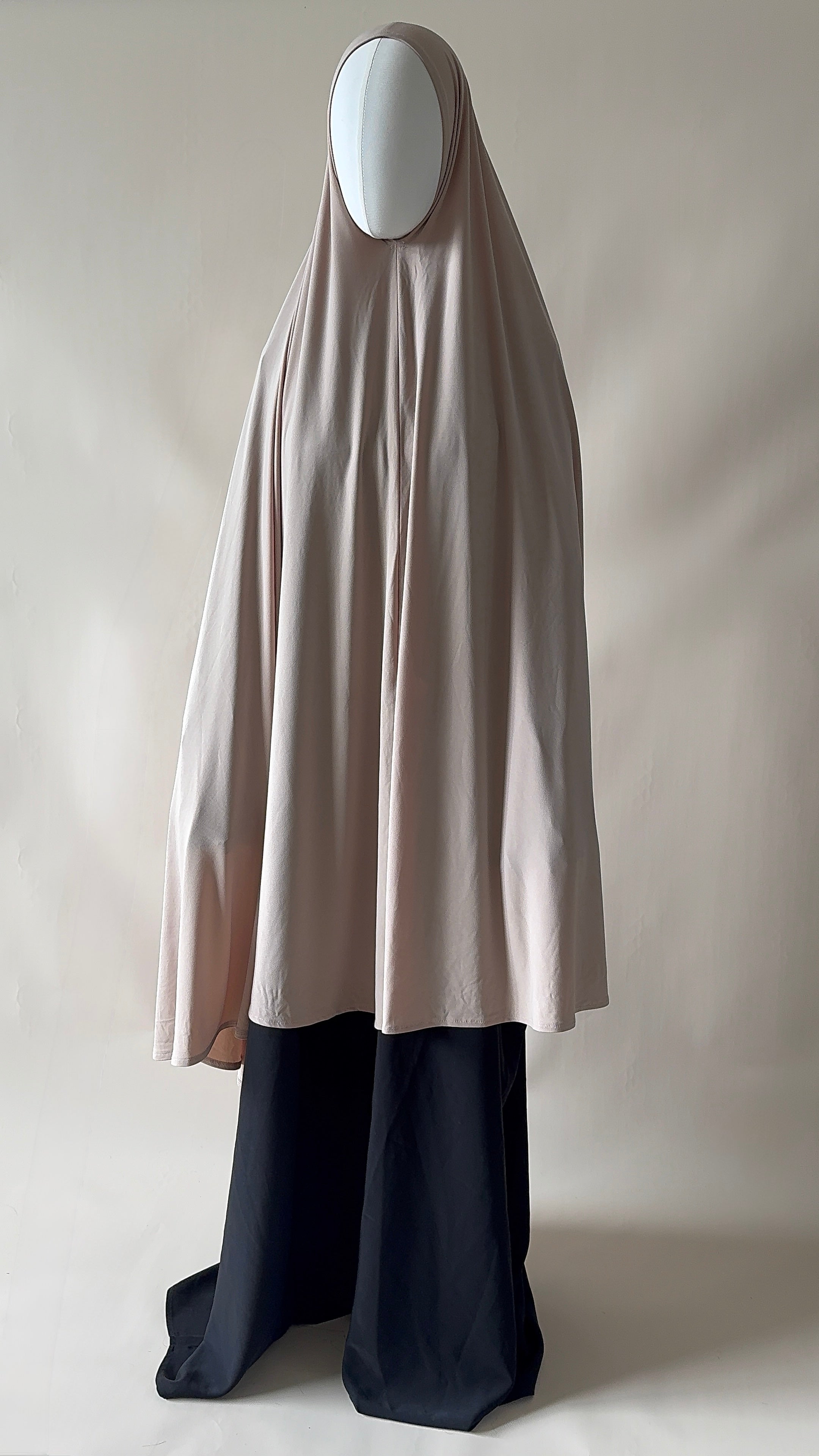 KHIMAR ZAYNA