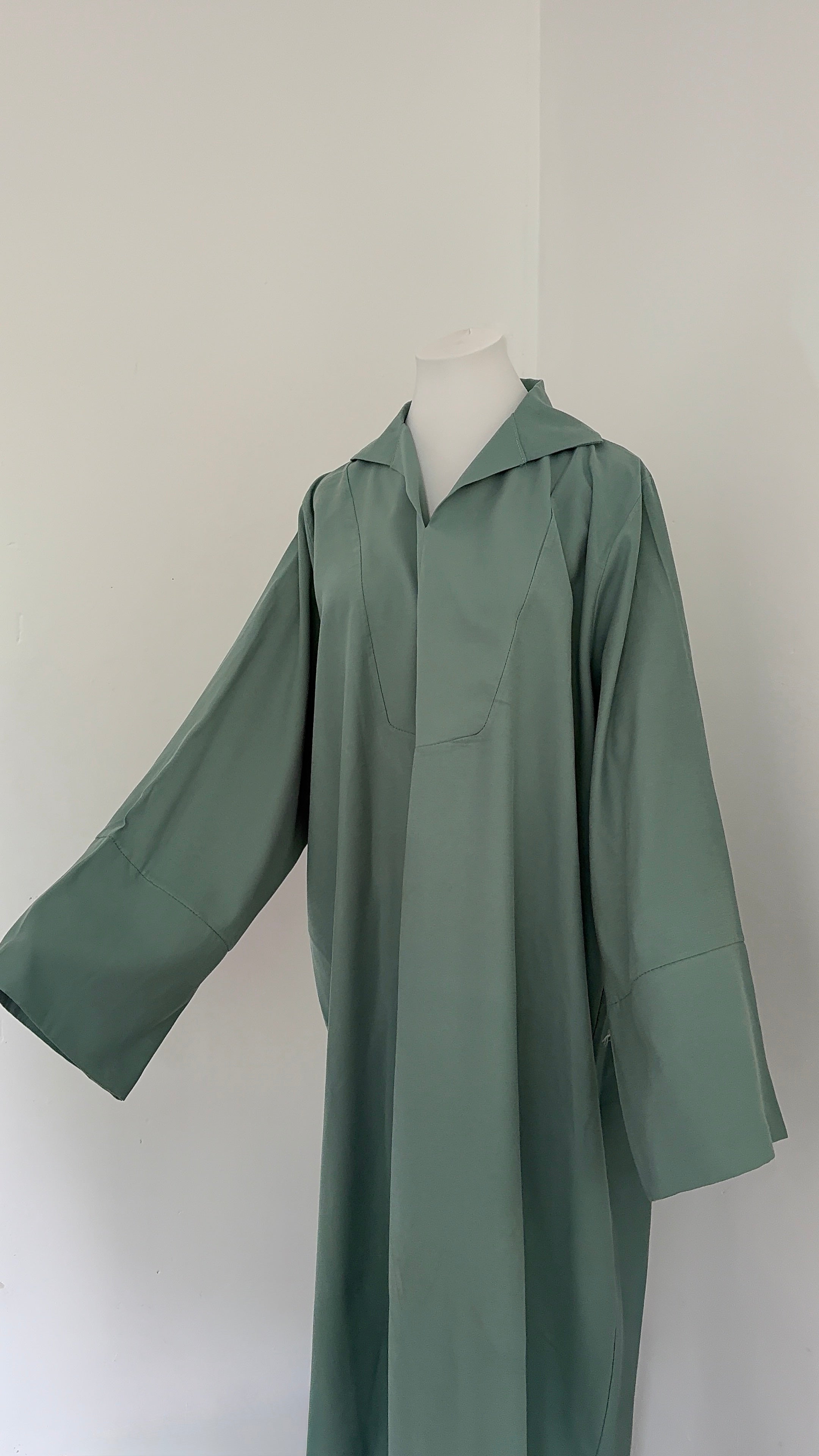 ABAYA LINA