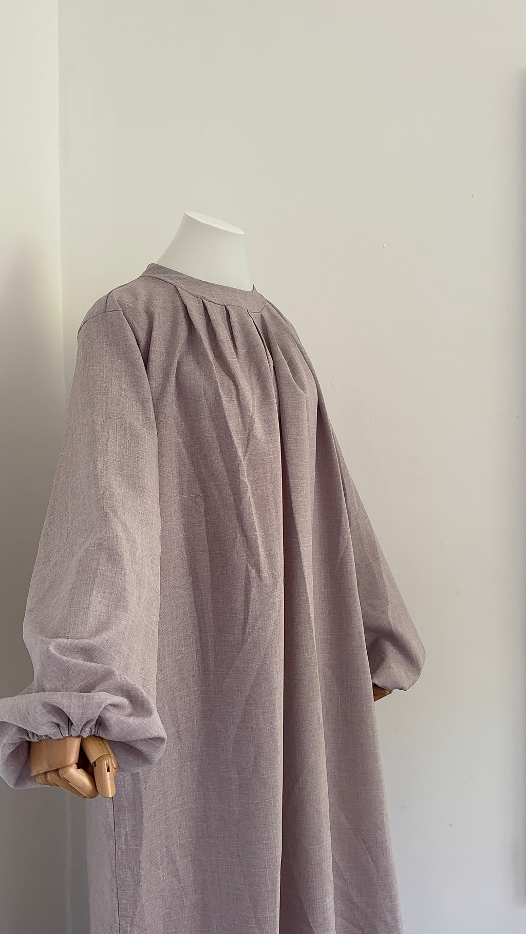 ABAYA DANA